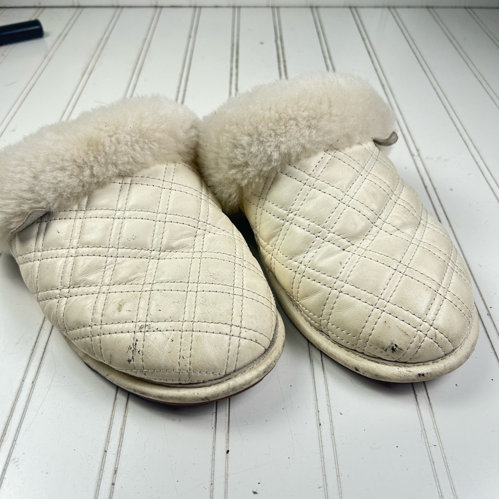 UGG White Quilted Scuffette Slippers Women’s Size 8 - Picture 9 of 11